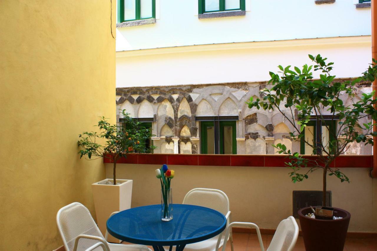 Haripergo Apartments A Bridge For Amalfi Coast Salerno Eksteriør billede